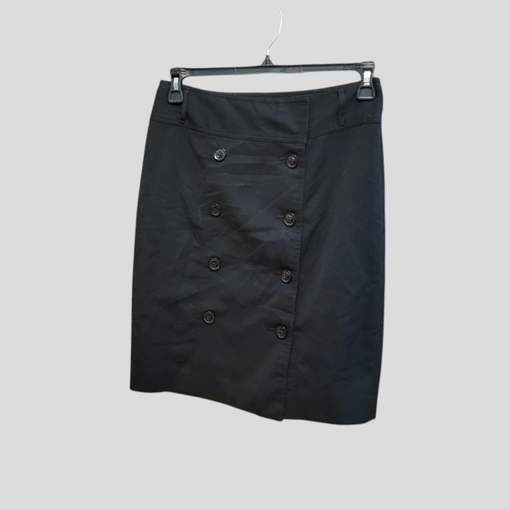 Outback Red Skirt Size 8 Black Button details lined Career